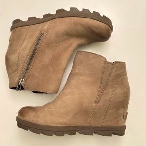 SOREL Joan of Arctic wedge ii, size 7, full grain leather.